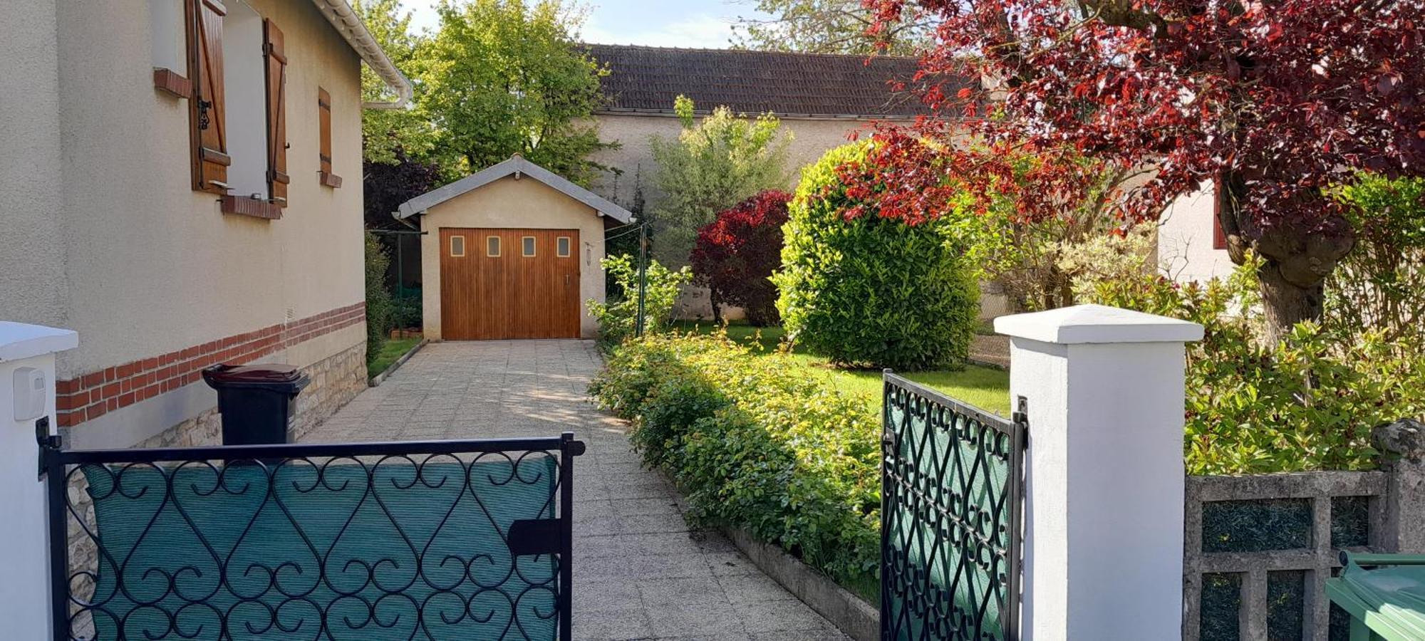 Holiday home Un Brin De Bonheur *